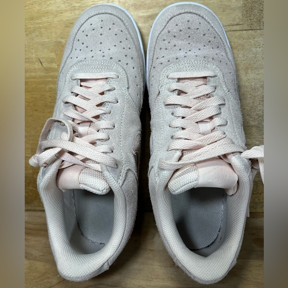 Nike Court Vision Low SUEDE Womens Size 9.5 Shoes Sneakers Pink DH0253-800 - Picture 7 of 10